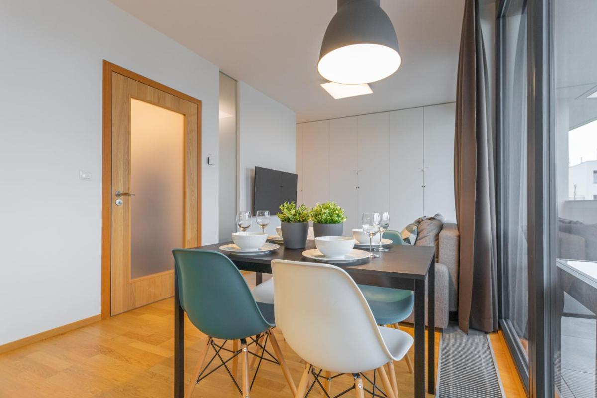 Apartament Oscar With Garage Praga