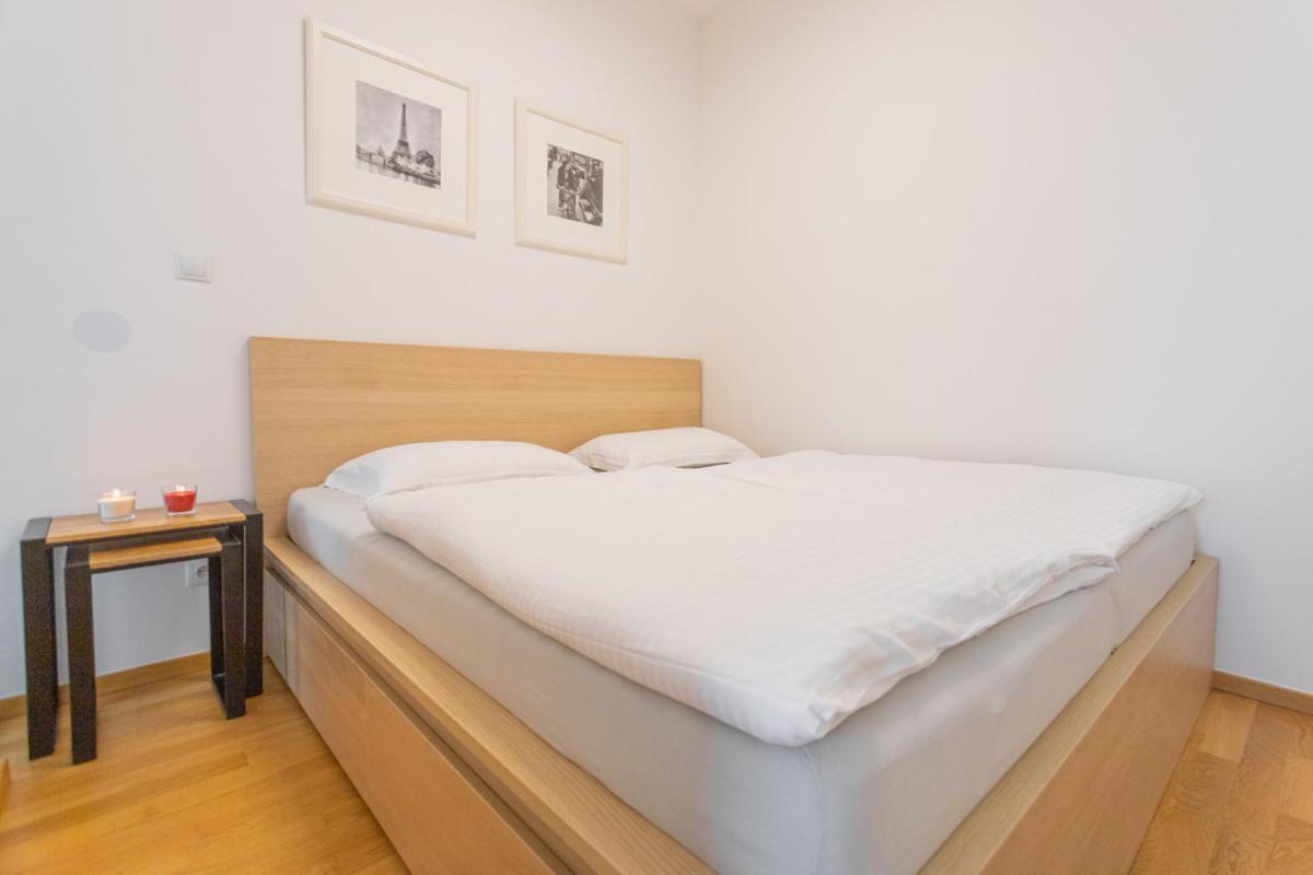 Apartament Oscar With Garage Praga